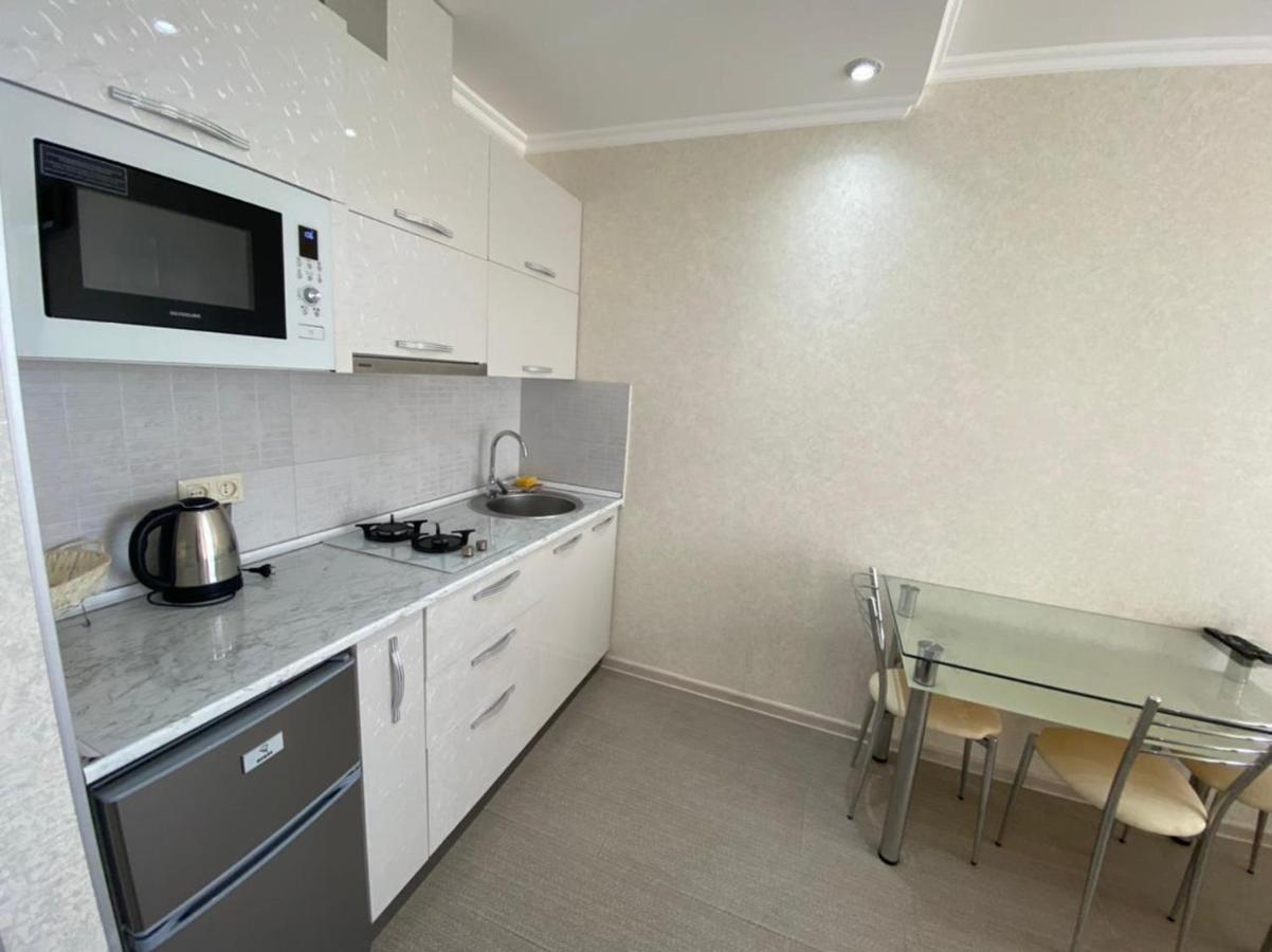 Cozy Studio Apartment-Sea View Batumi Exterior photo
