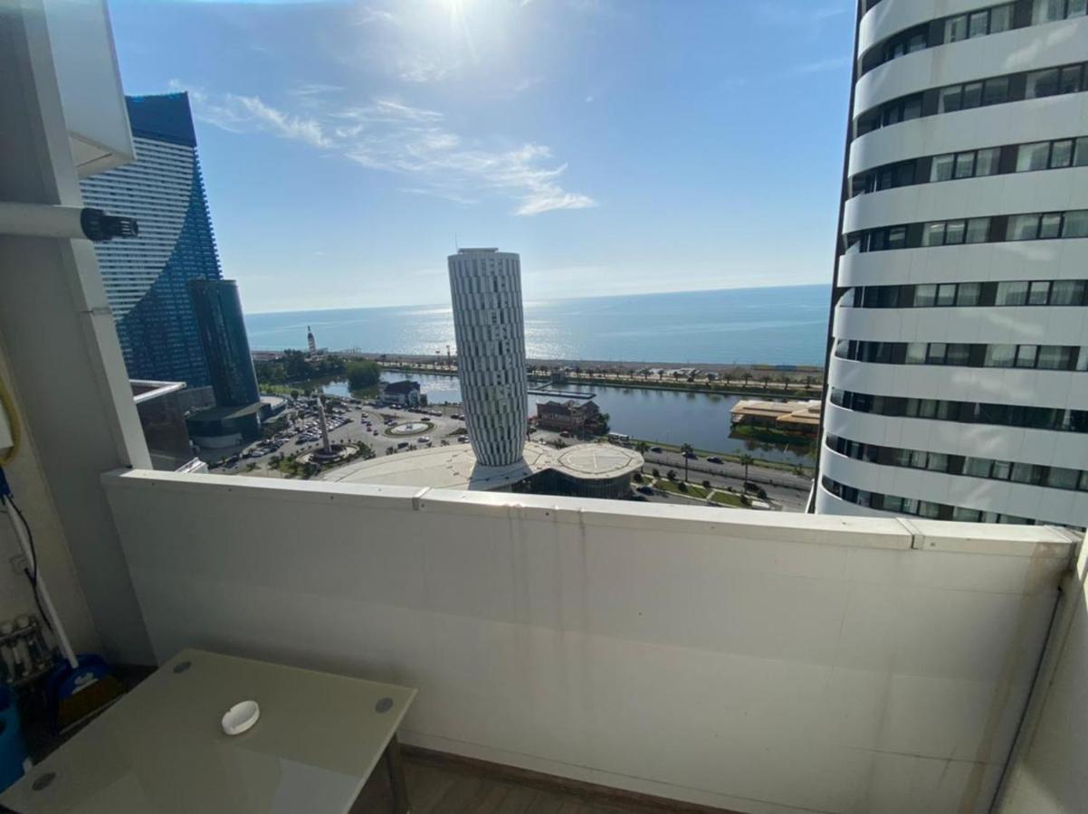 Cozy Studio Apartment-Sea View Batumi Exterior photo